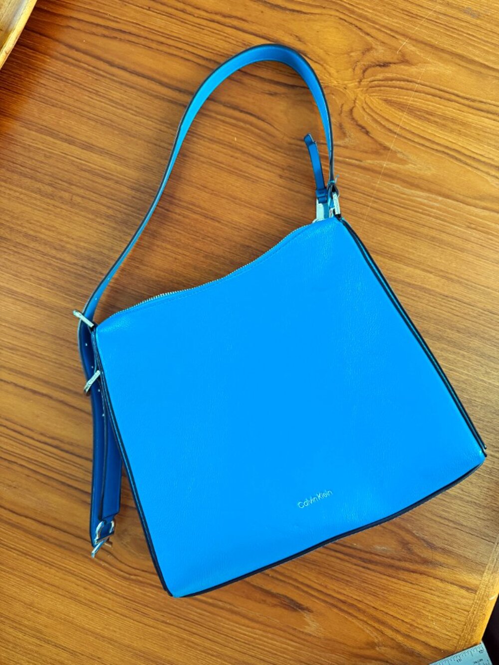 Classic Calvin Klein Bright Blue Vegan Leather Shoulder Bag - Picture 10 of 15